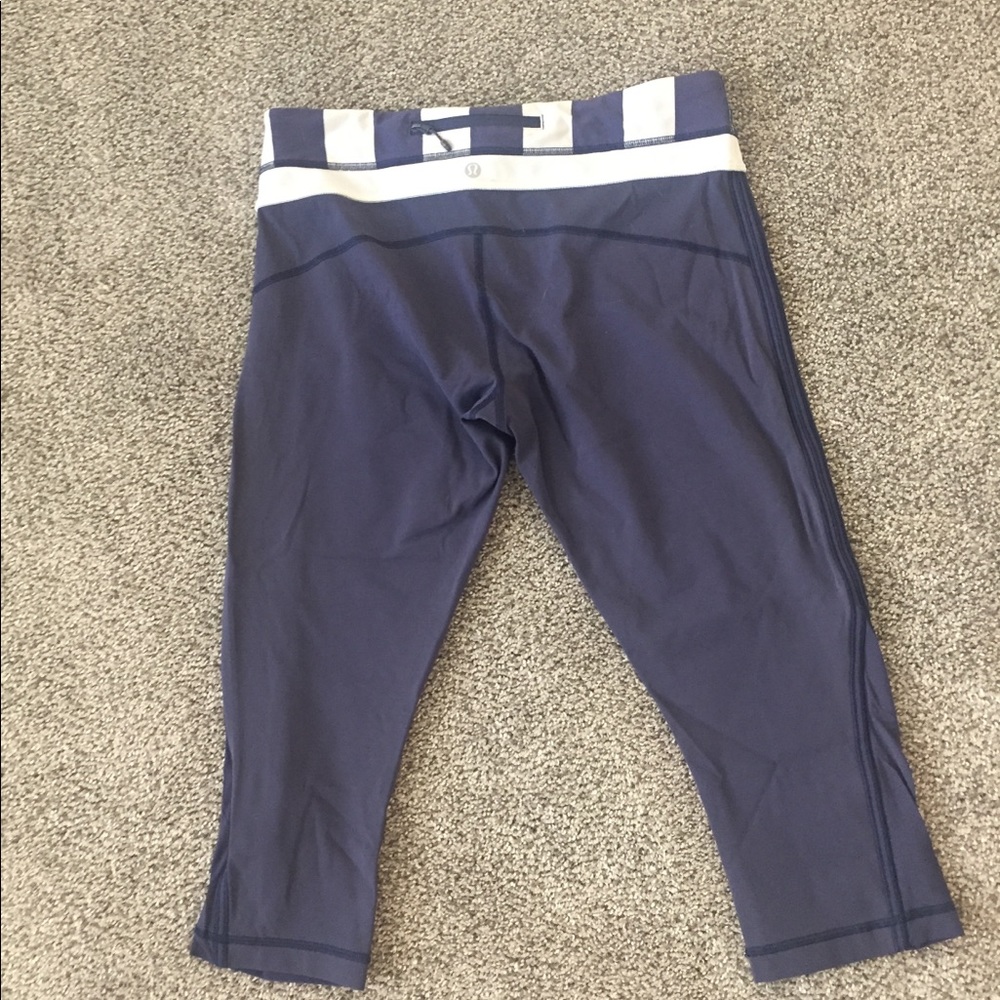 Lululemon crops - Picture 2 of 4
